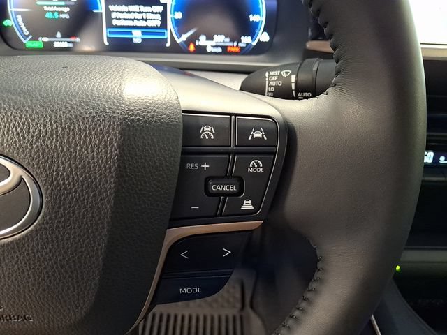 Used 2023 Toyota Crown AWD/4WD image 20