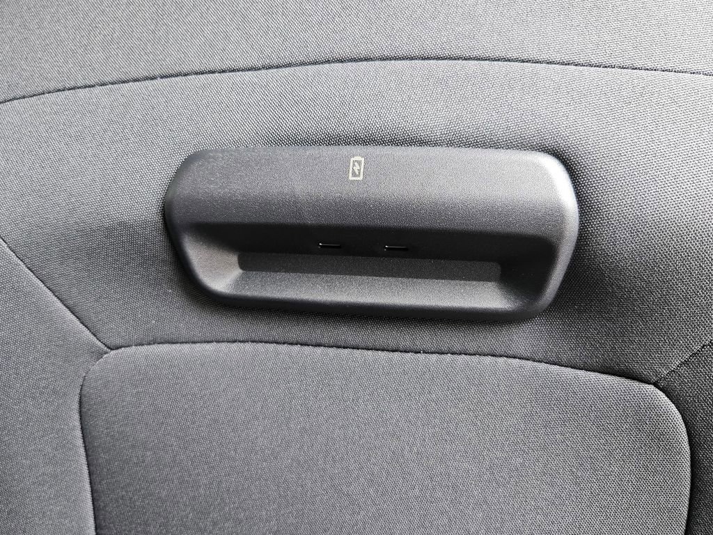 New 2025 Ford Expedition Active image 35