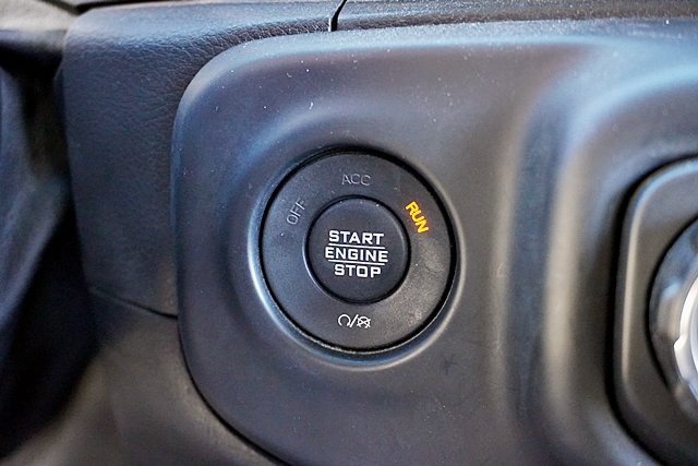 Used 2018 Jeep Wrangler Unlimited Sahara image 31