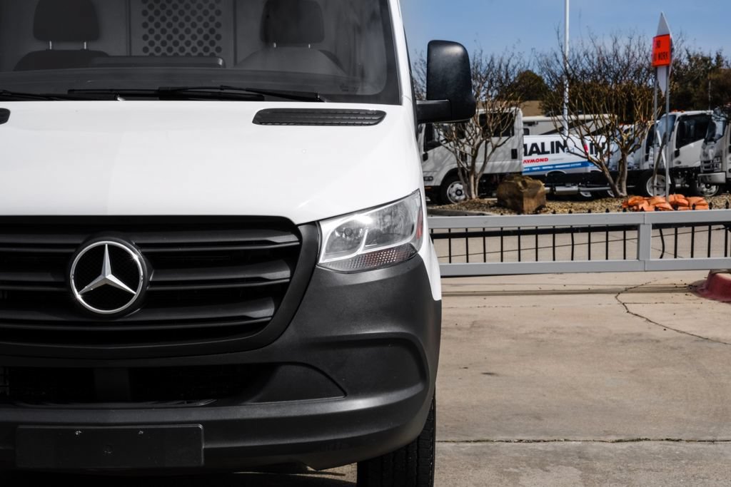 Used 2024 Mercedes-Benz Sprinter 2500 image 38