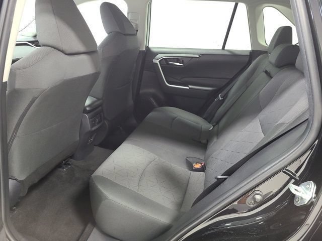 Used 2024 Toyota RAV4 XLE AWD/4WD image 17
