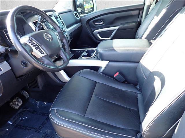 Used 2018 Nissan Titan XD AWD/4WD image 11
