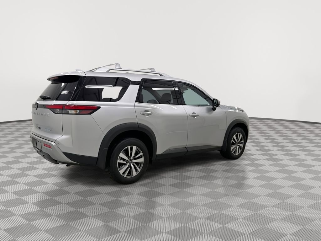 Certified 2025 Nissan Pathfinder SL w/ Cargo Package AWD/4WD image 12