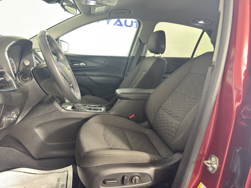 Used 2018 Chevrolet Equinox LT AWD/4WD image 16