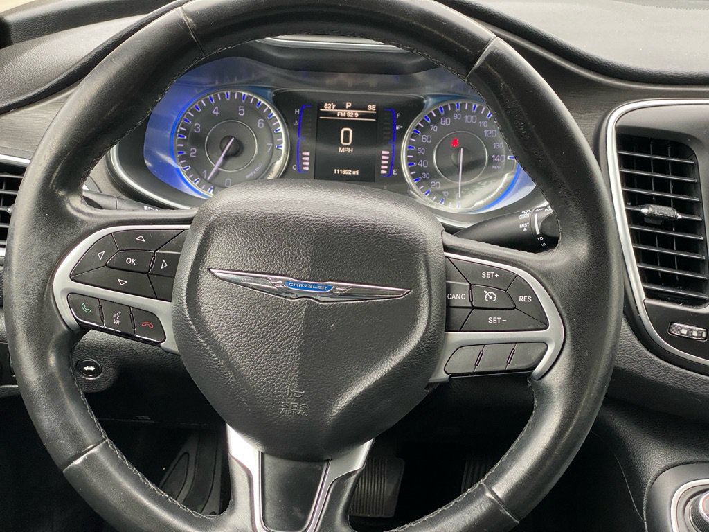Used 2017 Chrysler 200 Limited Platinum FWD image 14