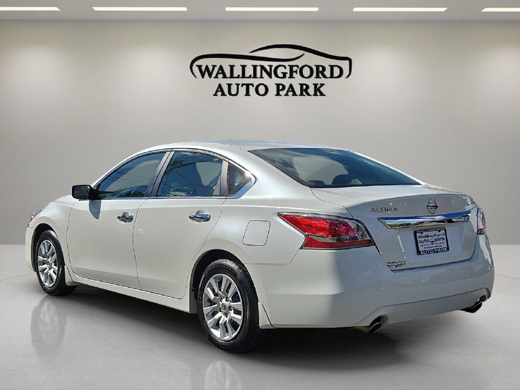 Used 2015 Nissan Altima 2.5 S w/ Power Driver Seat Package FWD image 6