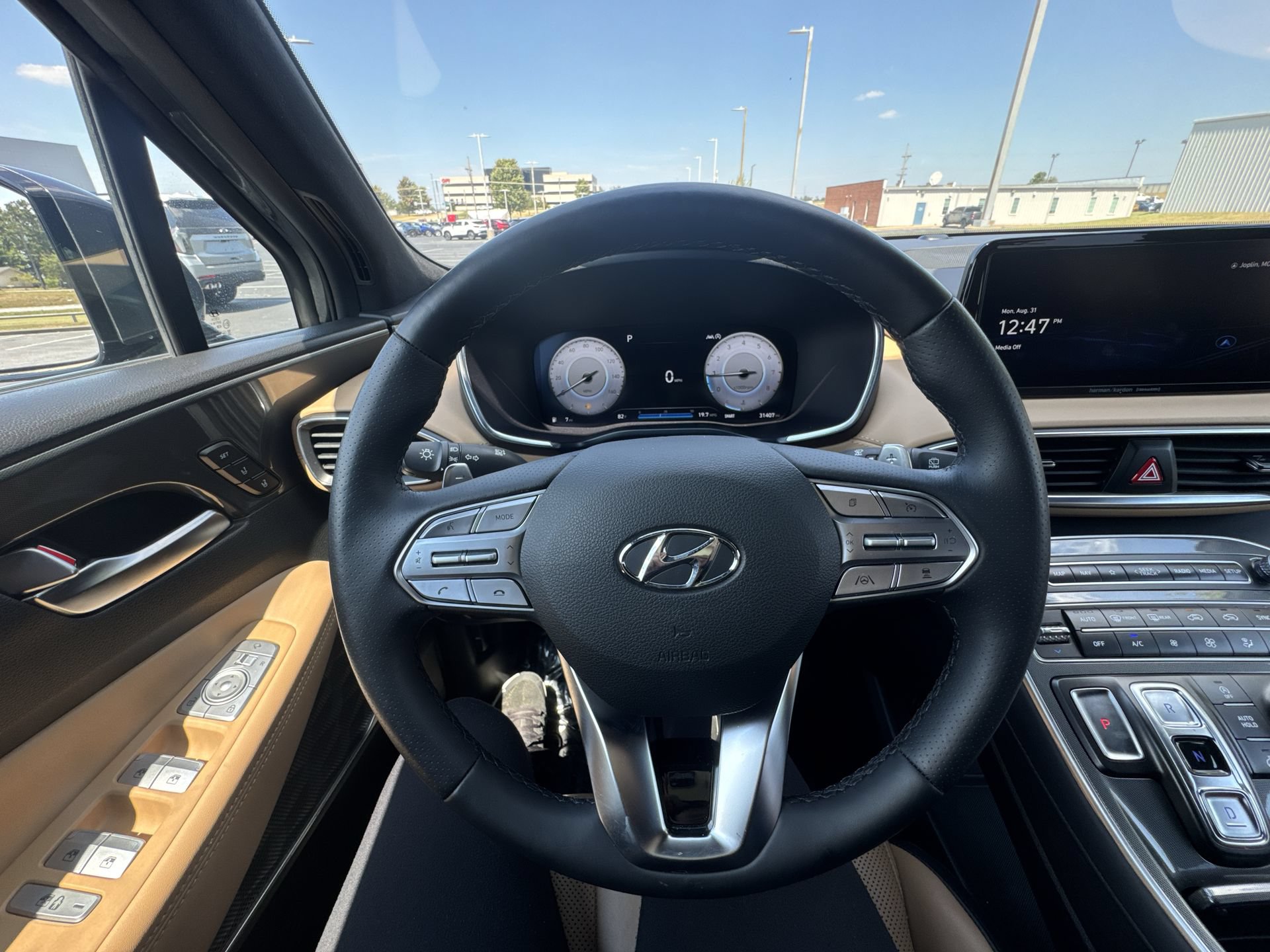 Used 2023 Hyundai Santa Fe Calligraphy w/ Cargo Package FWD image 14