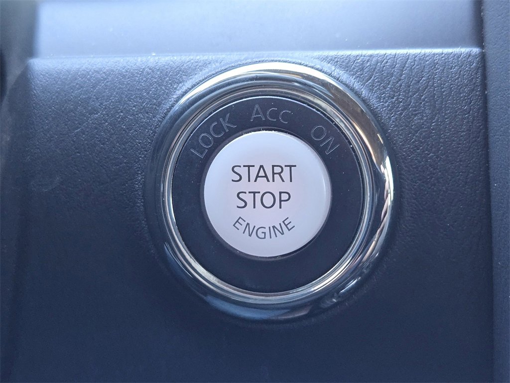 Used 2021 Nissan Armada Platinum w/ Captain's Chairs Package image 16