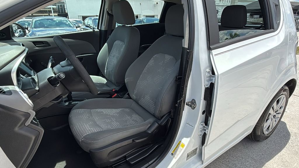 Used 2017 Chevrolet Sonic LT FWD image 13