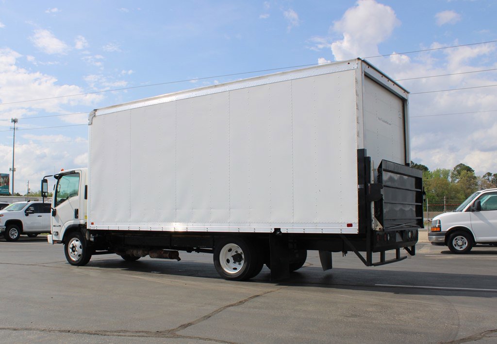 Used 2019 Isuzu NPR image 4