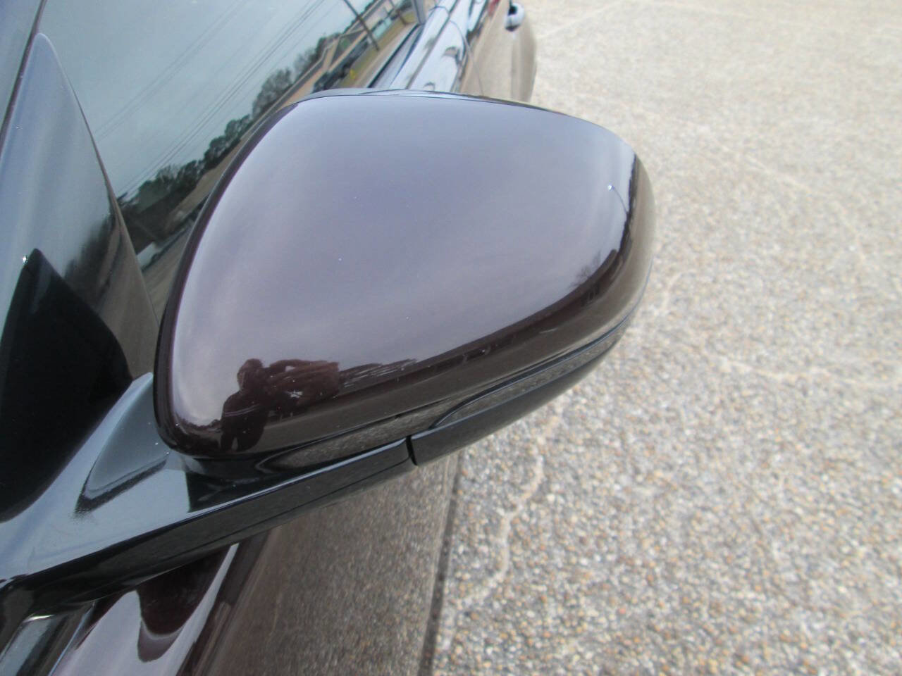 Used 2015 Jaguar XJ image 43