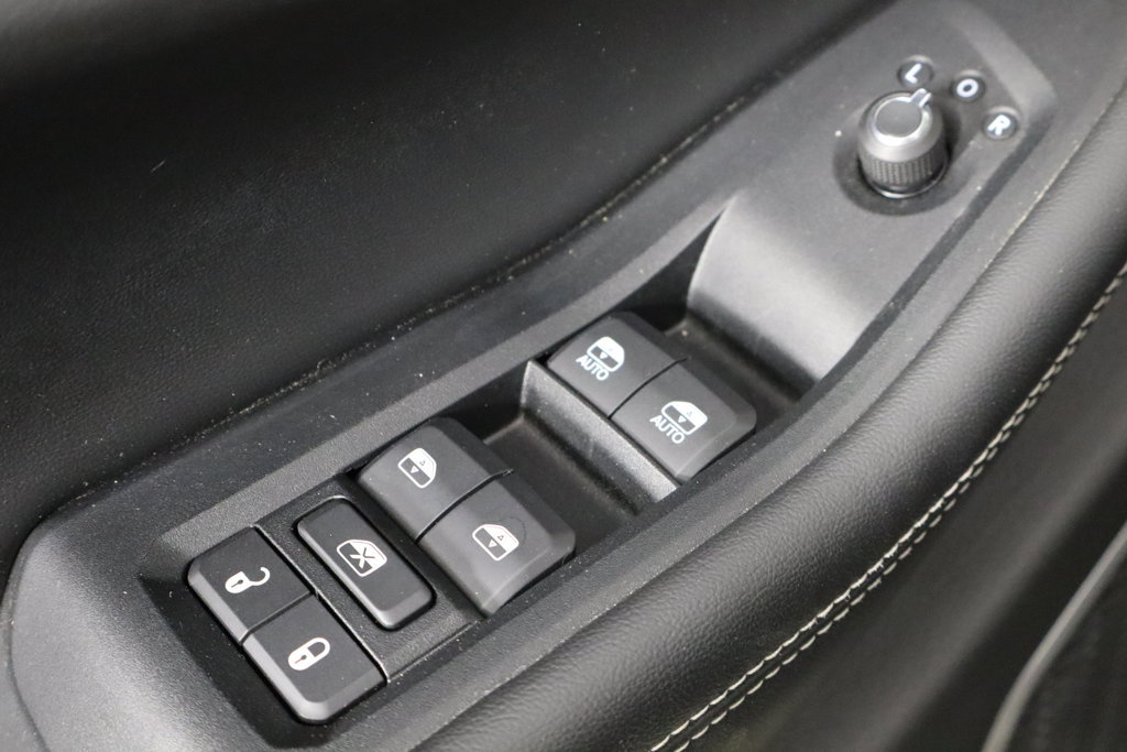 Used 2023 Jeep Grand Cherokee L Limited AWD/4WD image 22