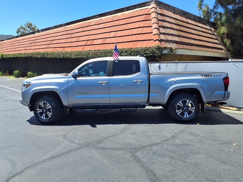 Used 2019 Toyota Tacoma TRD Sport RWD image 4