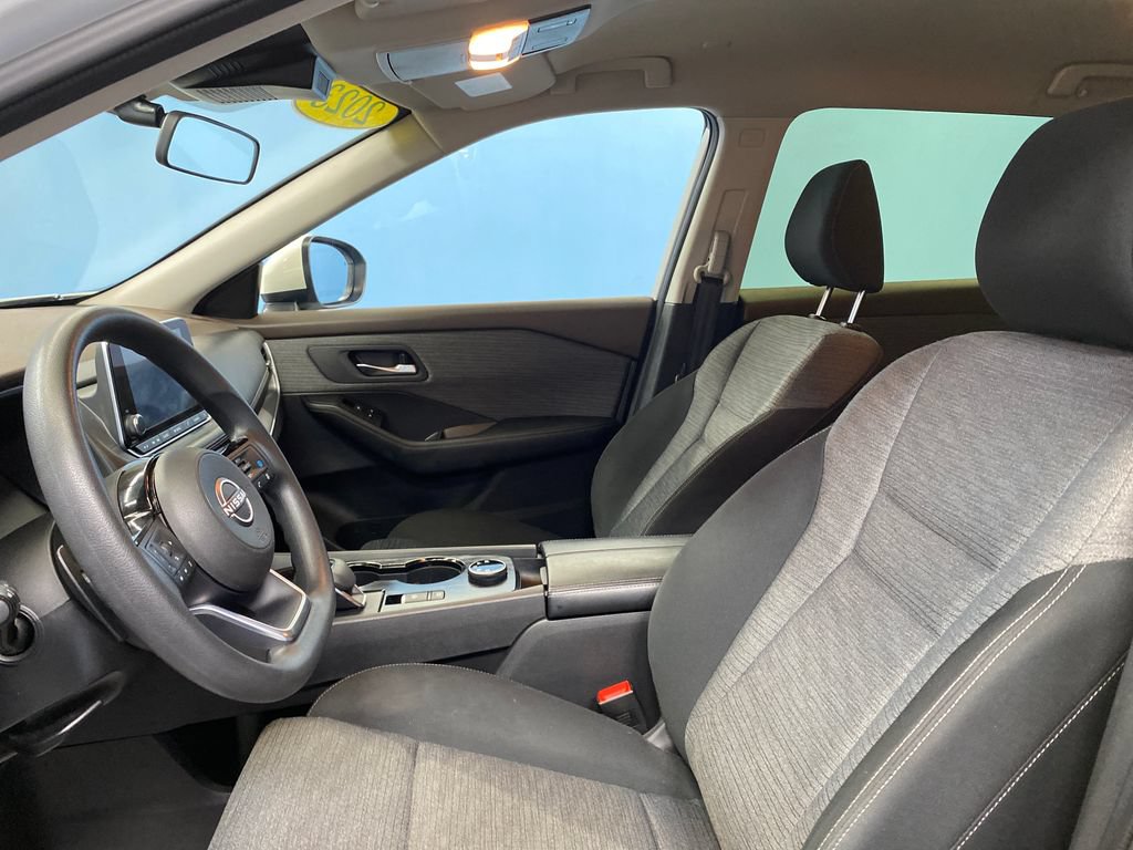 Used 2023 Nissan Rogue SV AWD/4WD image 9