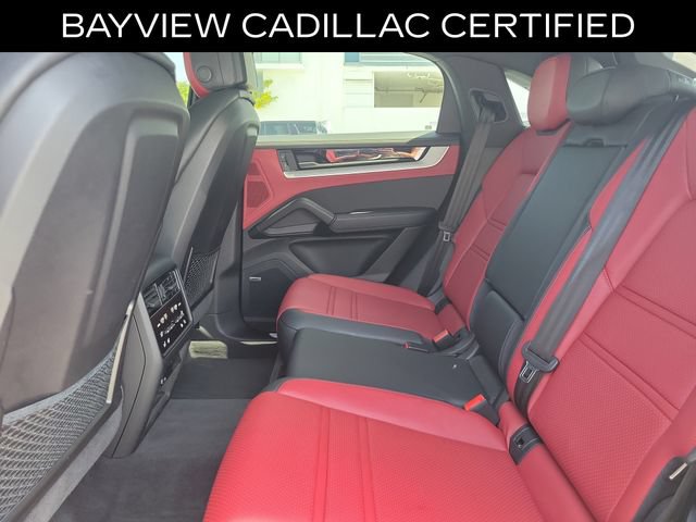 Used 2024 Porsche Cayenne Coupe AWD/4WD image 19