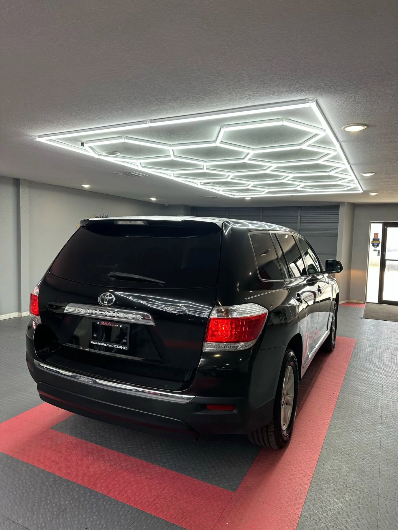 Used 2013 Toyota Highlander SE image 6