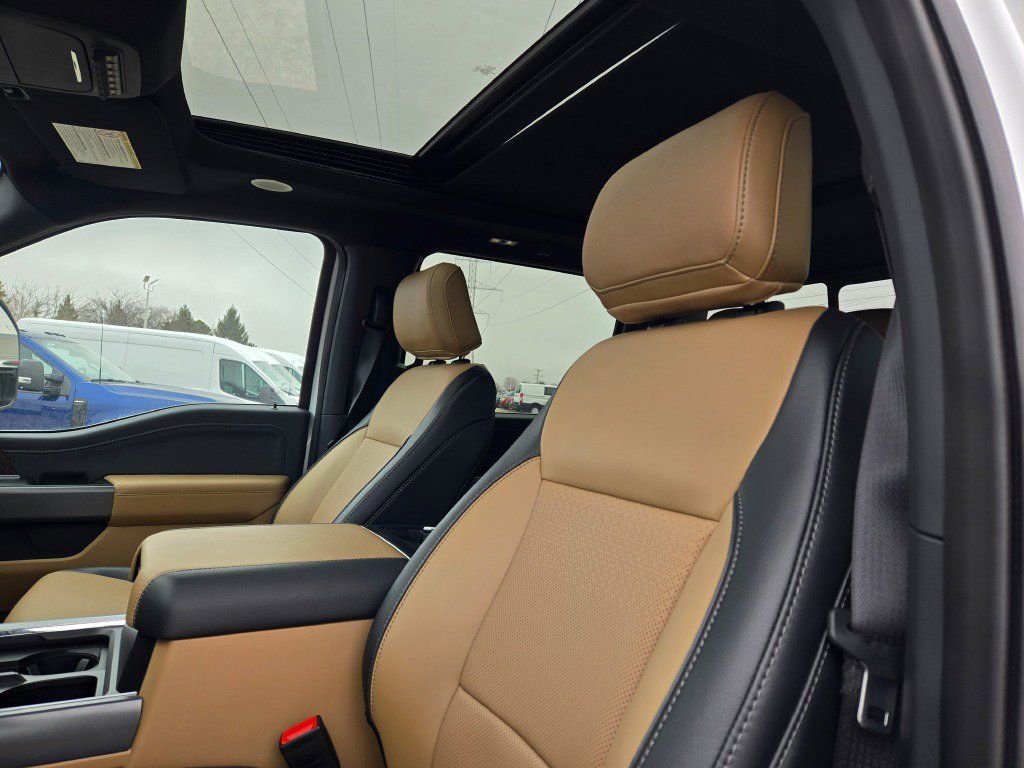 Used 2024 Ford F350 Lariat w/ Lariat Ultimate Package image 19