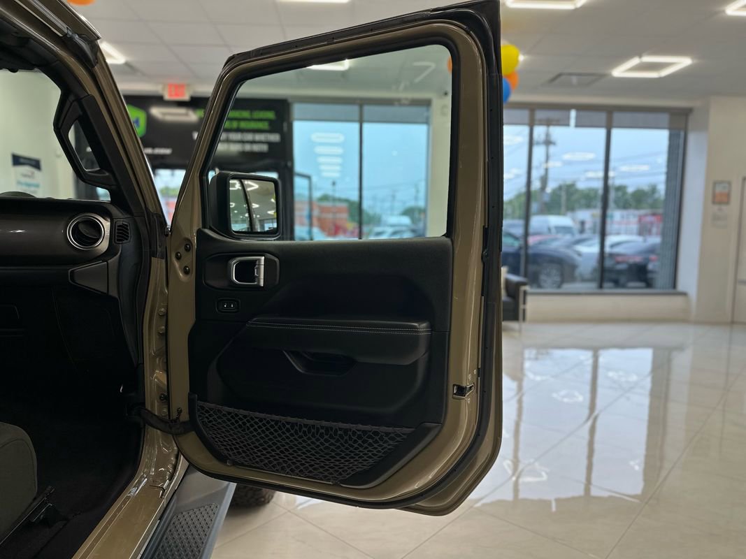 Used 2020 Jeep Gladiator Overland w/ LED Lighting Group image 36