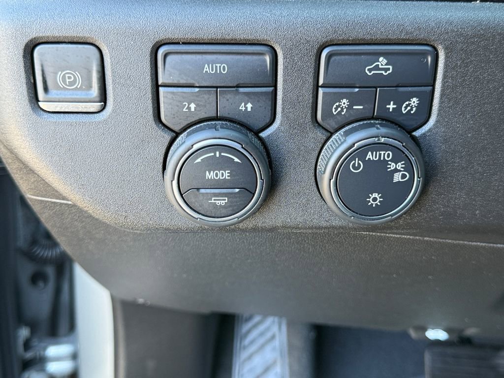 Used 2023 Chevrolet Silverado 1500 LT image 20