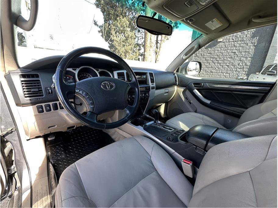 Used 2005 Toyota 4Runner Limited image 2