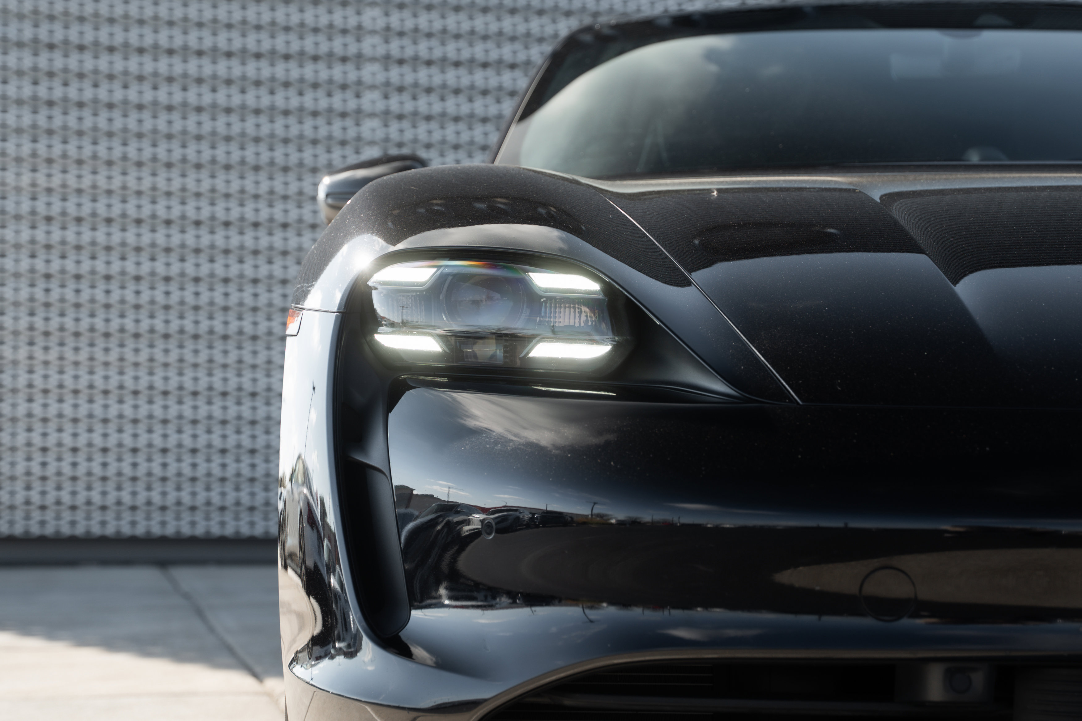 Used 2021 Porsche Taycan 4S image 37