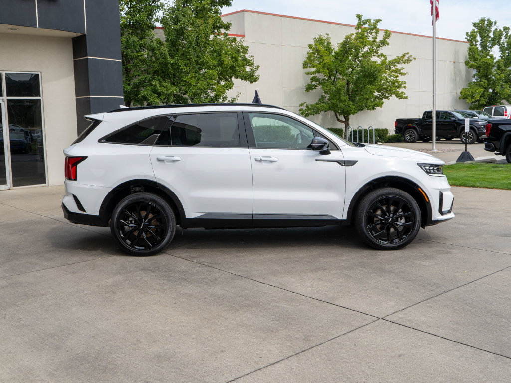 Certified 2023 Kia Sorento SX AWD/4WD image 8