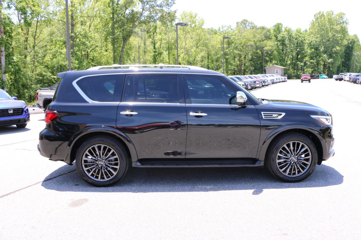 Used 2023 INFINITI QX80 Sensory w/ Cargo Package RWD image 9