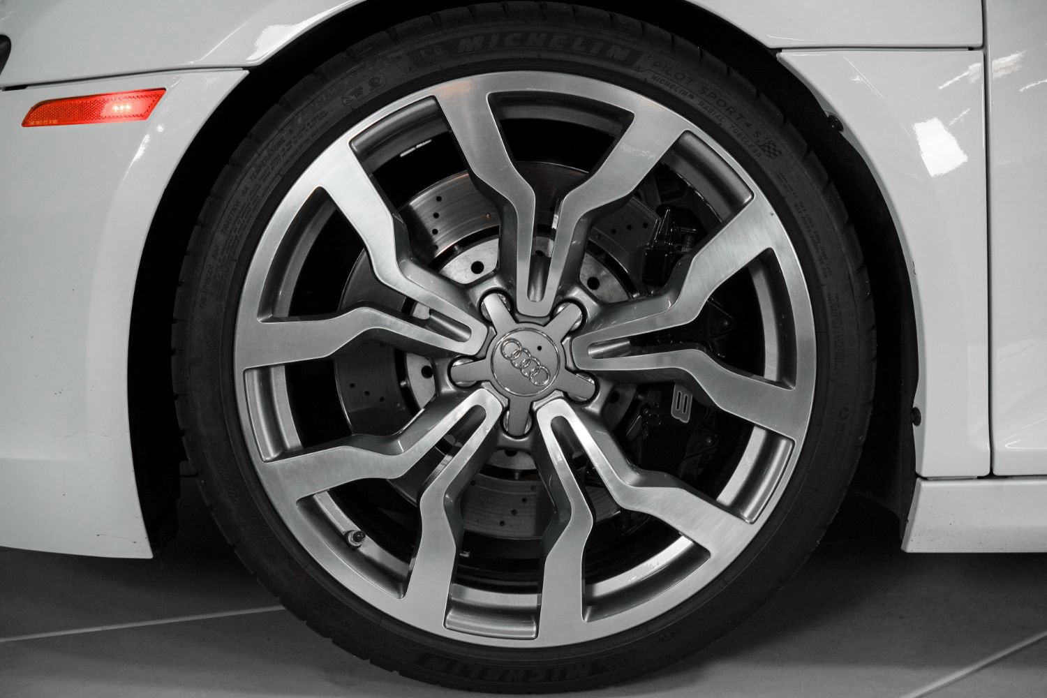 Used 2012 Audi R8 V10 image 19