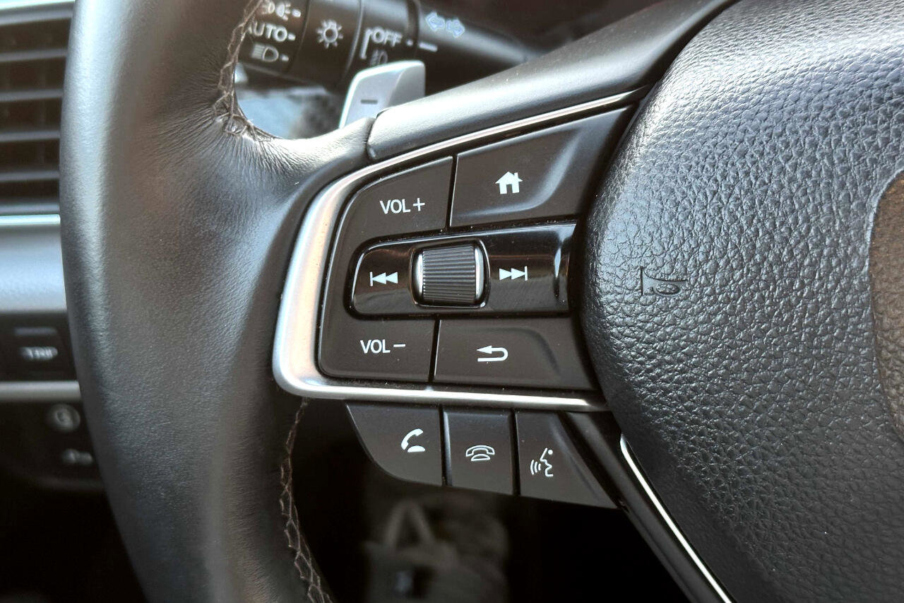 Used 2018 Honda Accord Touring image 20