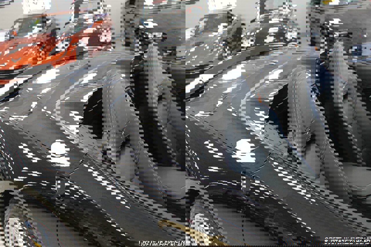 Used 2016 Chevrolet Corvette Stingray Convertible w/ 2LT Preferred Equipment Group RWD image 21