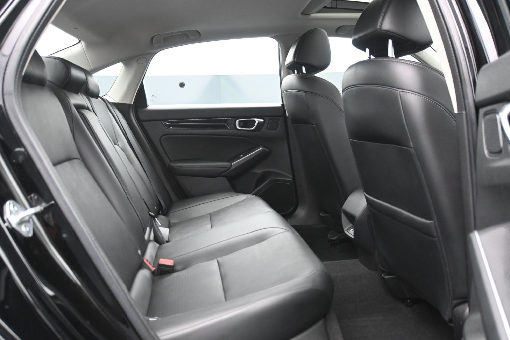 Used 2023 Honda Civic Touring image 14