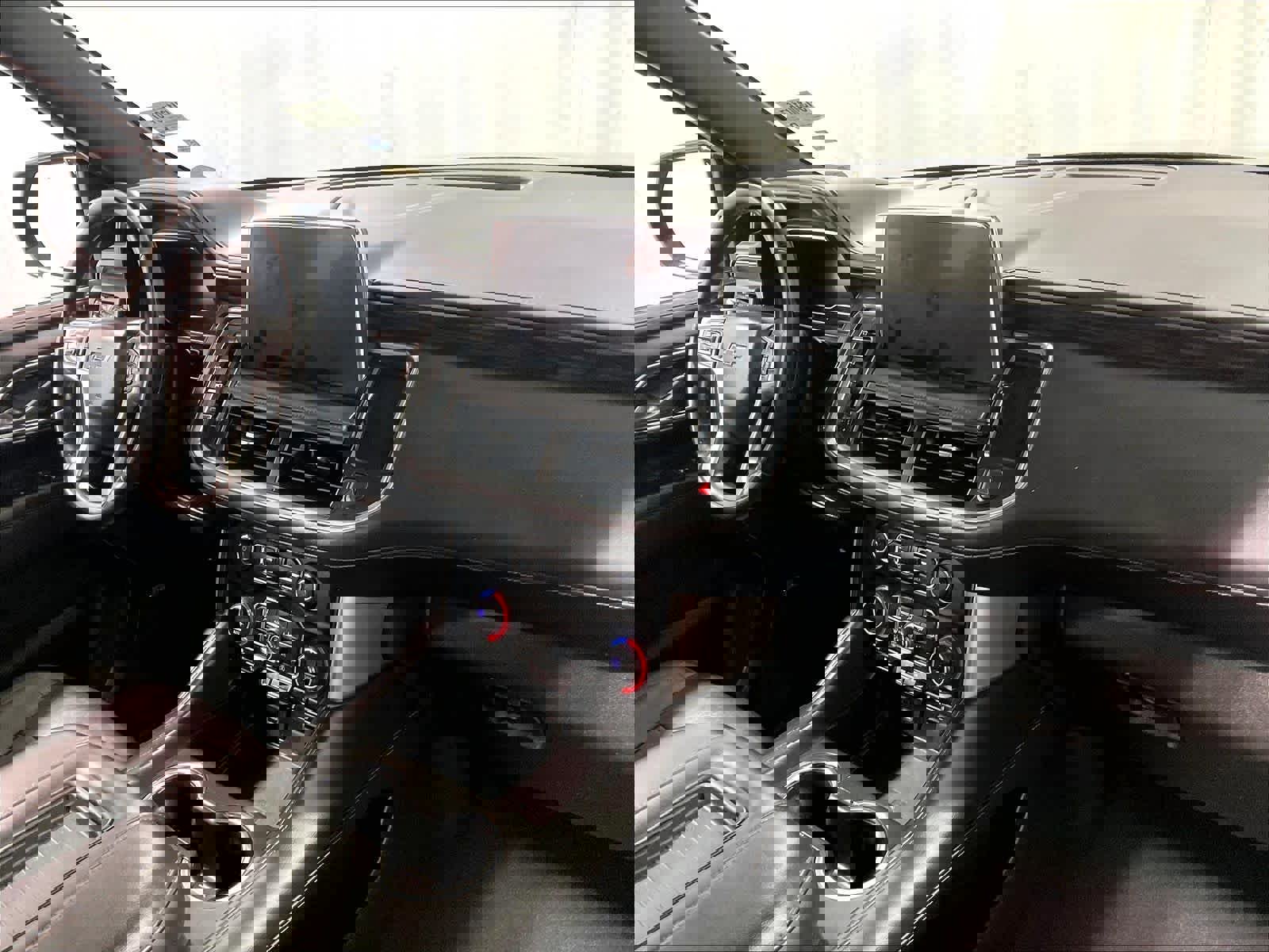 Used 2023 Chevrolet Tahoe Z71 w/ Luxury Package image 14