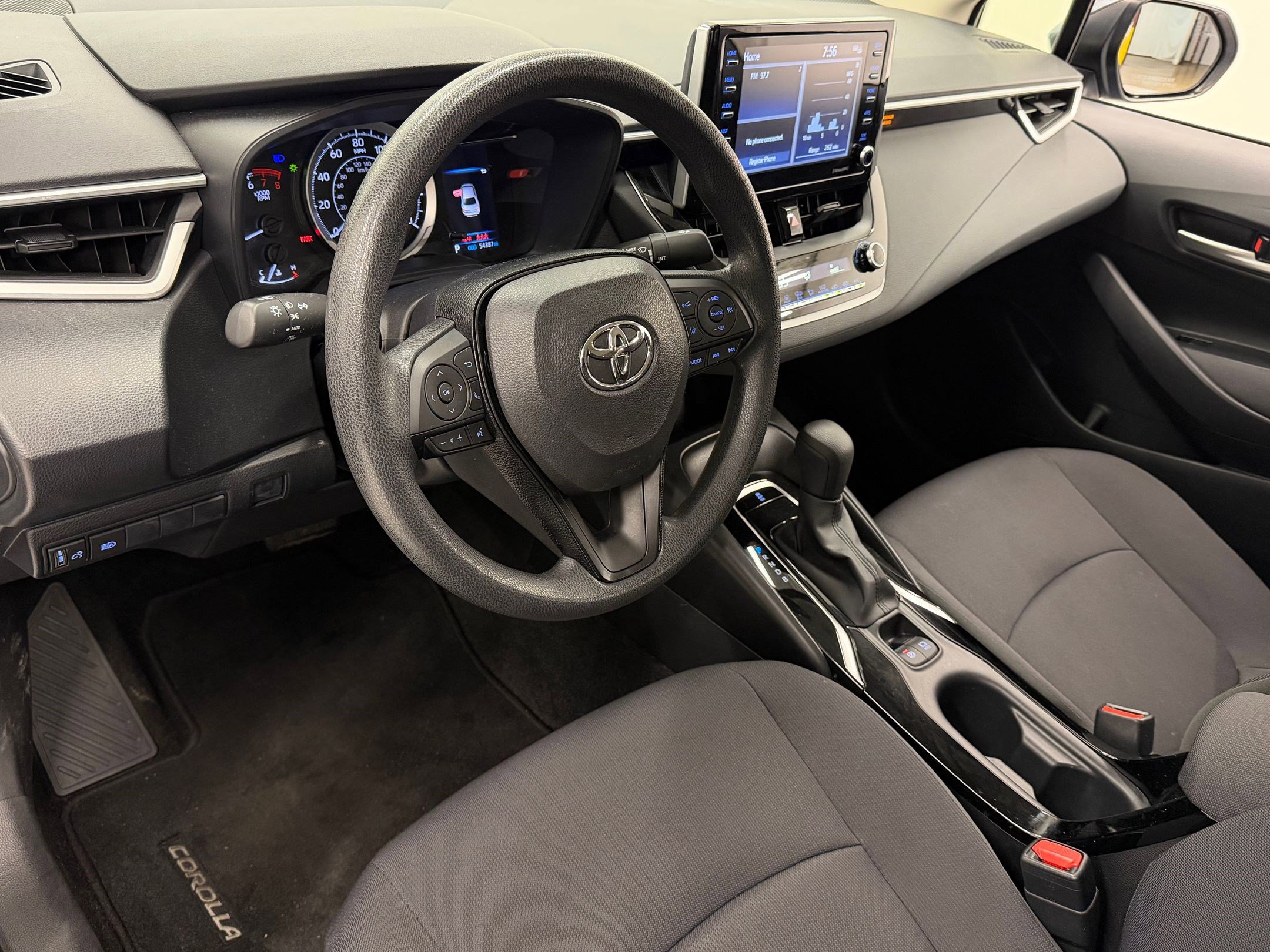 Used 2021 Toyota Corolla LE w/ Carpet Mat Package (TMS) image 3