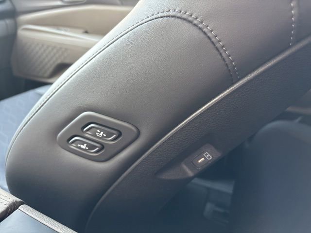 Certified 2026 Kia Carnival EX FWD image 23