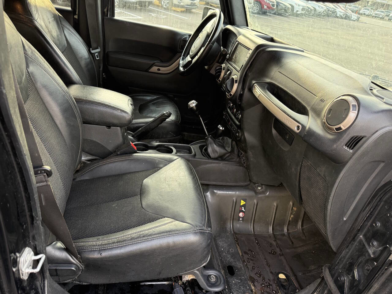 Used 2016 Jeep Wrangler Unlimited Sahara image 22