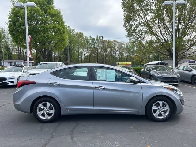 Used 2015 Hyundai Elantra SE image 4