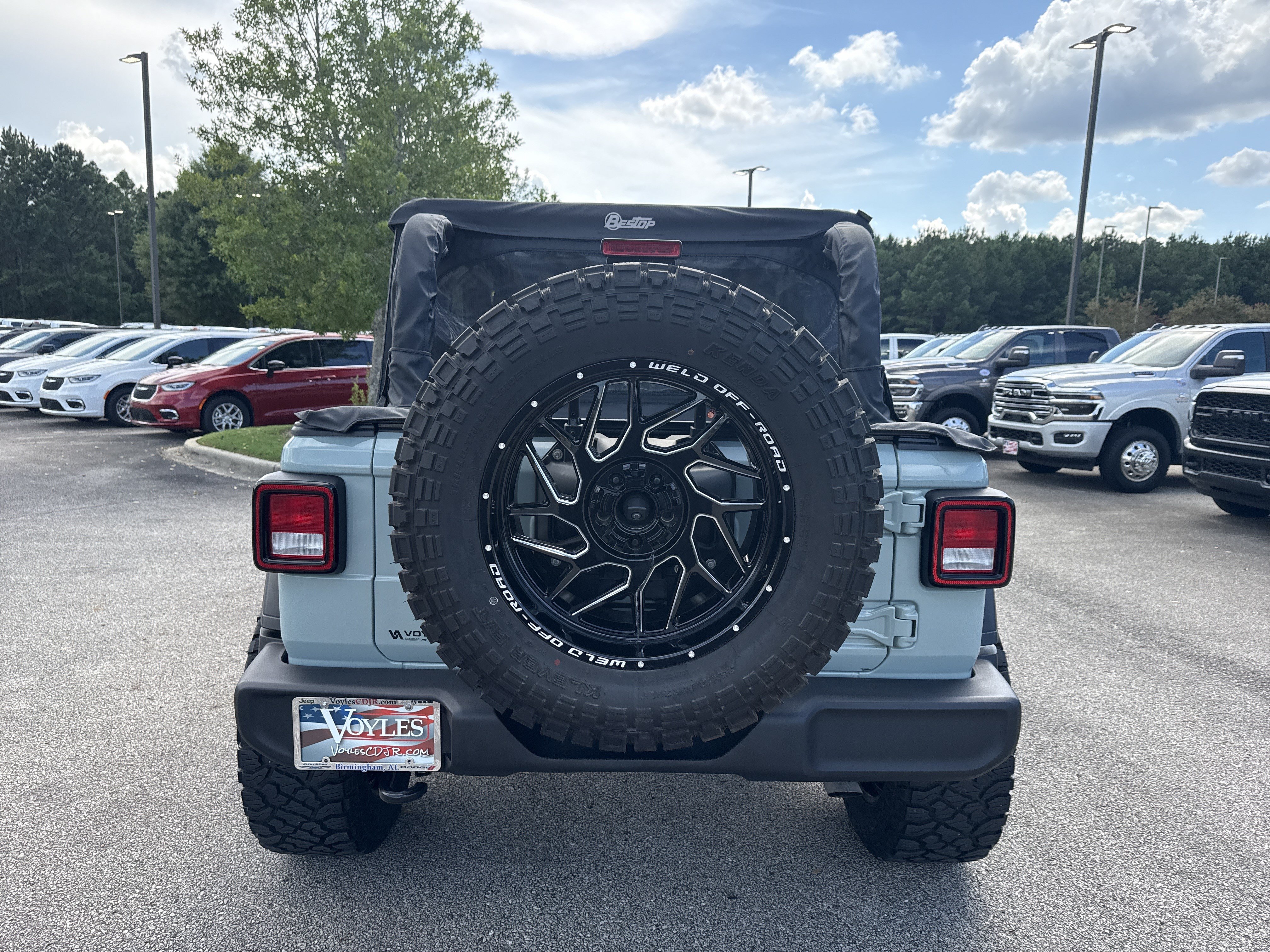 Used 2023 Jeep Wrangler Sport AWD/4WD image 6