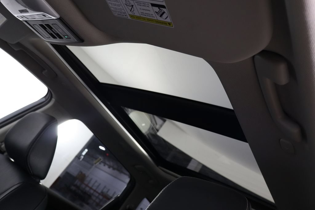 Used 2023 Nissan Rogue SL FWD image 39