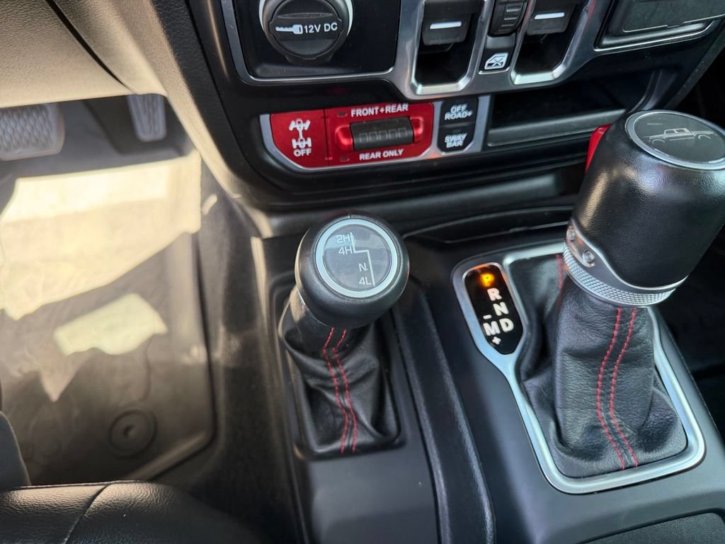 Used 2022 Jeep Gladiator Rubicon w/ Cold Weather Group AWD/4WD image 24