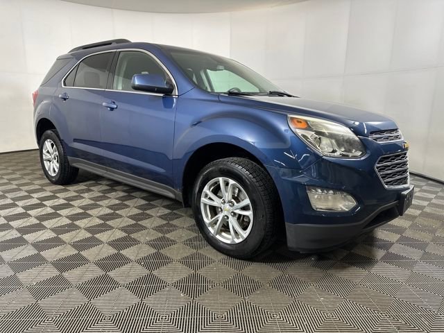 Used 2017 Chevrolet Equinox LT w/ Convenience Package image 2