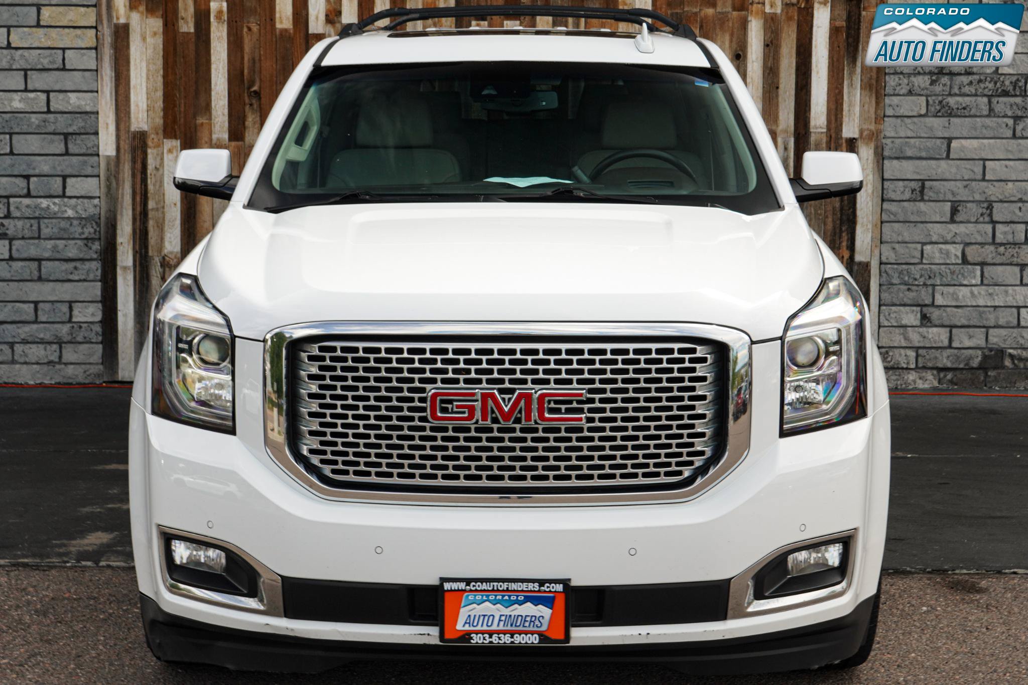 Used 2017 GMC Yukon XL Denali w/ Open Road Package AWD/4WD image 6