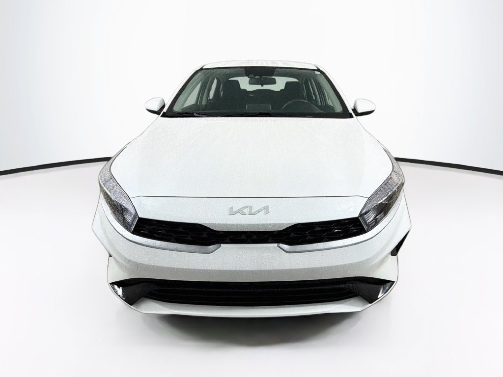 Used 2023 Kia Forte LXS FWD image 2