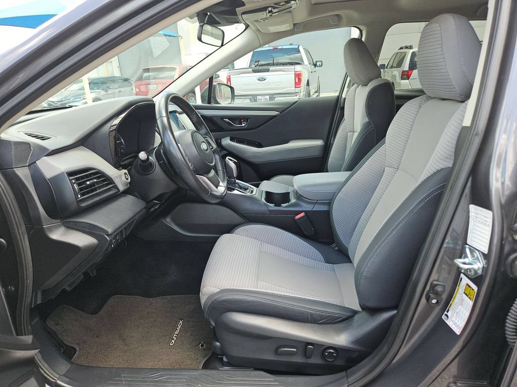 Used 2025 Subaru Outback Premium AWD/4WD image 11