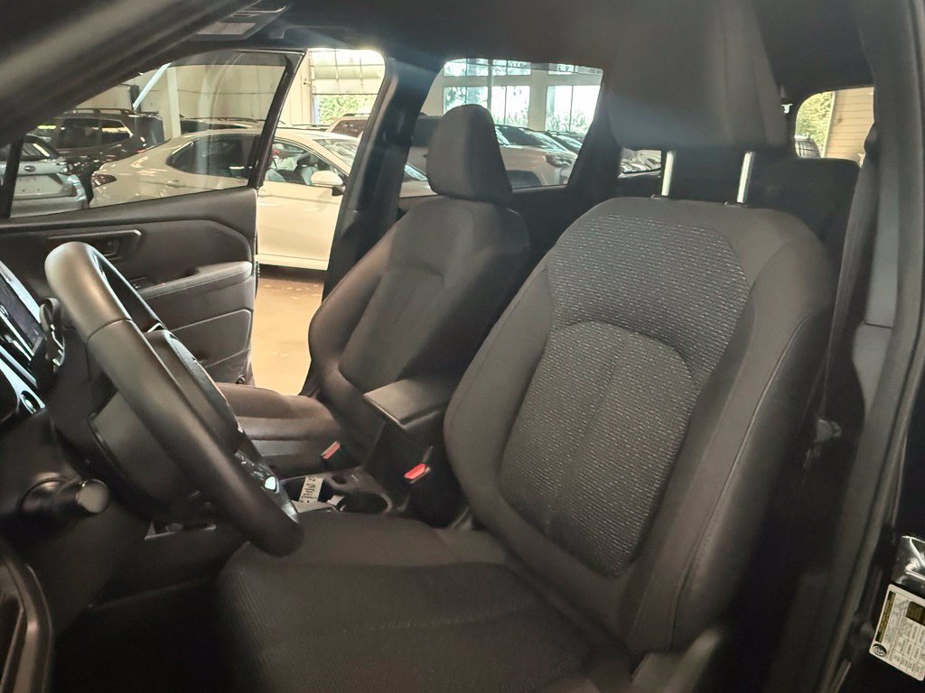 Used 2025 Subaru Forester Premium AWD/4WD image 20