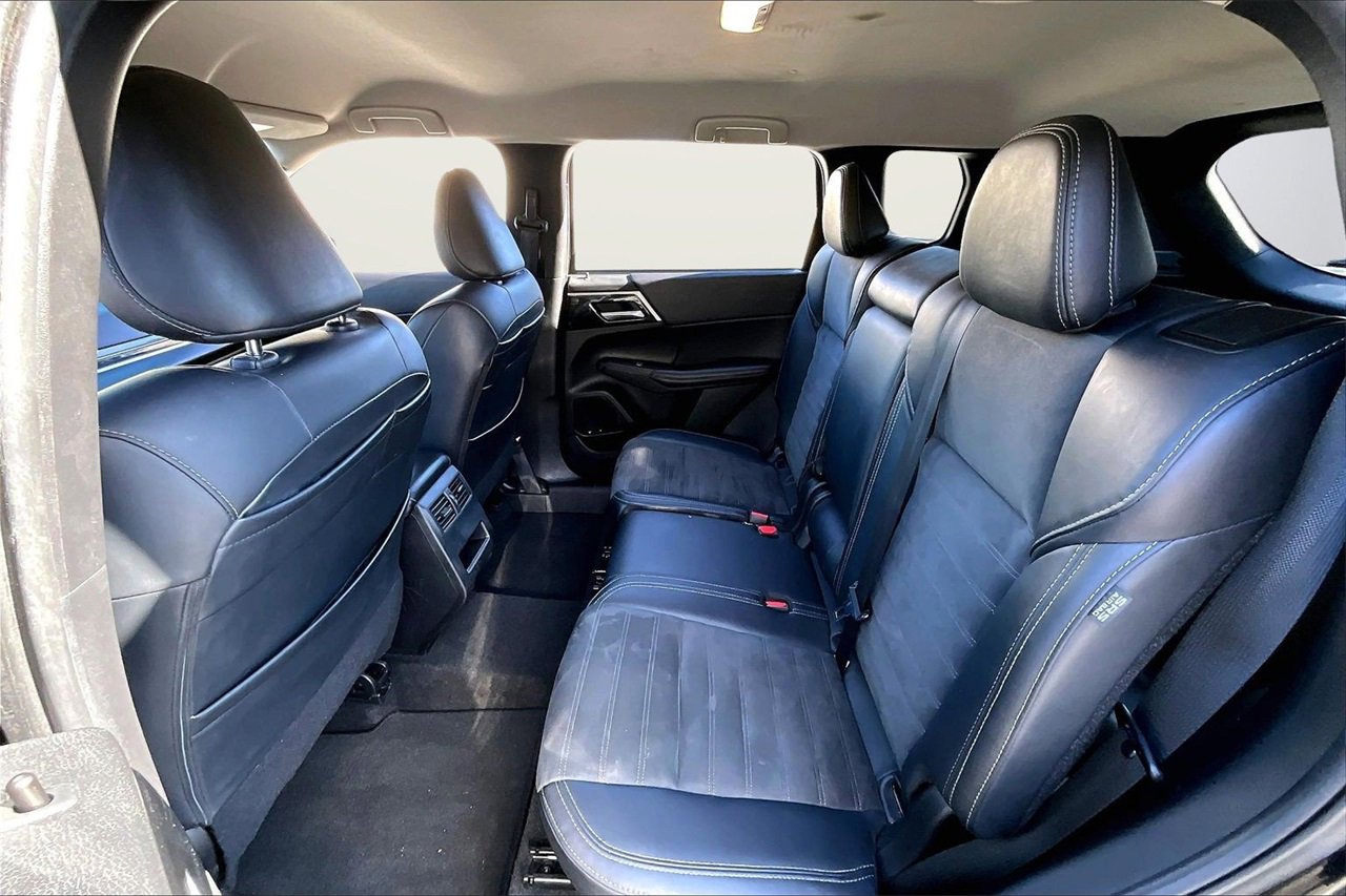 Used 2024 Mitsubishi Outlander SE image 22