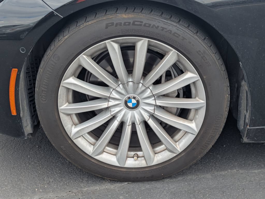 Used 2022 BMW 740i w/ Premium Package RWD image 13