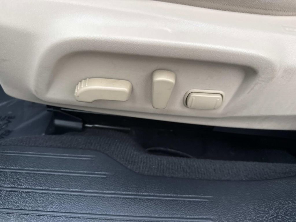 Used 2016 Subaru Outback 3.6R Limited image 27