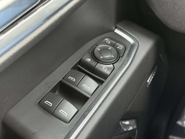Used 2022 Chevrolet Silverado 1500 LTZ AWD/4WD image 17