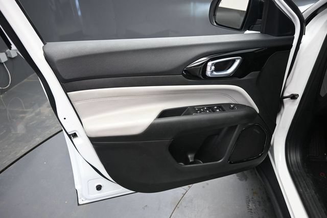 Used 2025 Jeep Compass Limited AWD/4WD image 14