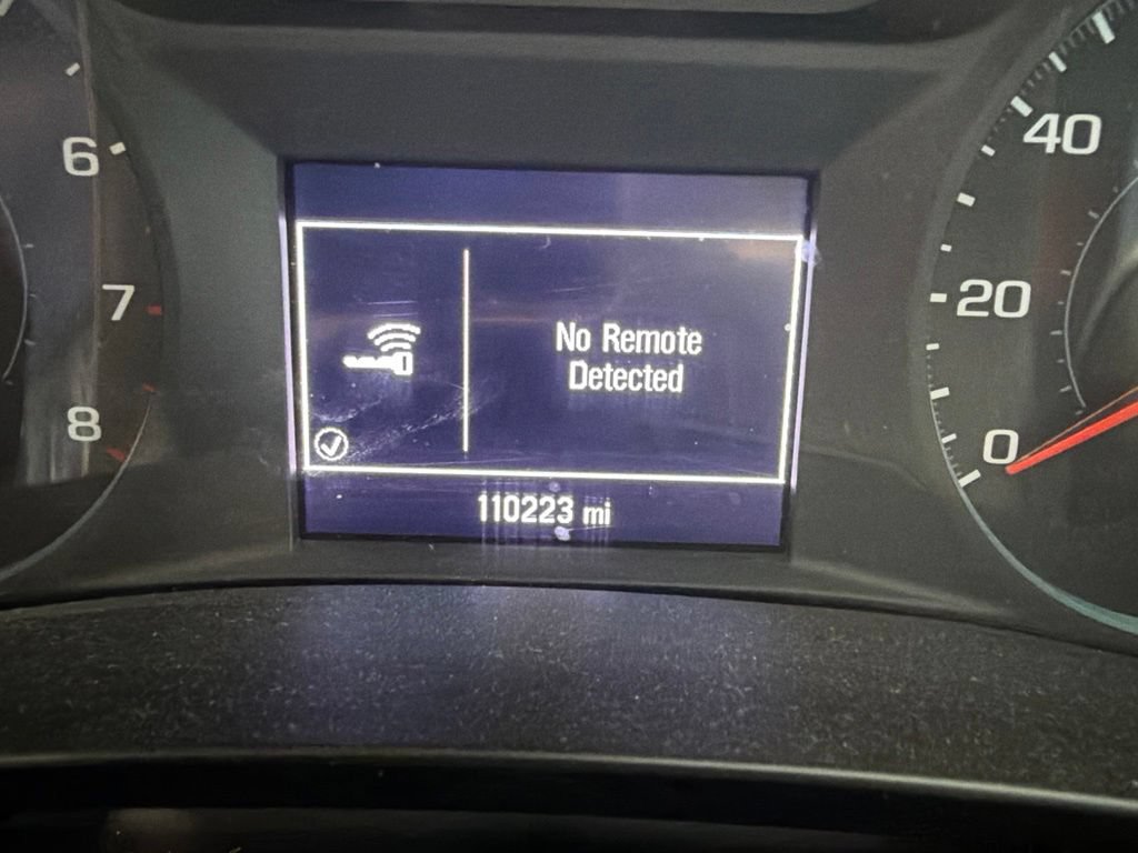 Used 2023 Chevrolet Malibu LT FWD image 2